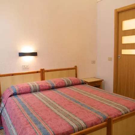Pensjonat Castiglia 2*