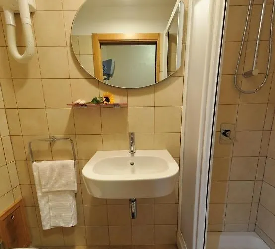 ゲストハウス Castiglia 4*